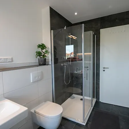 Cozy Dream Mit Terrasse Und Parkplatz - 90m² アパート *